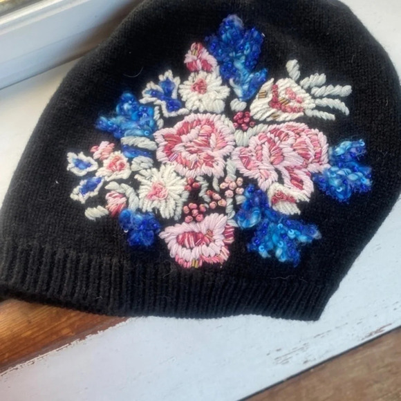 Anthropologie  Black Embroidered  Danielle Kroll Best Of Buds Wool Beanie main image 8